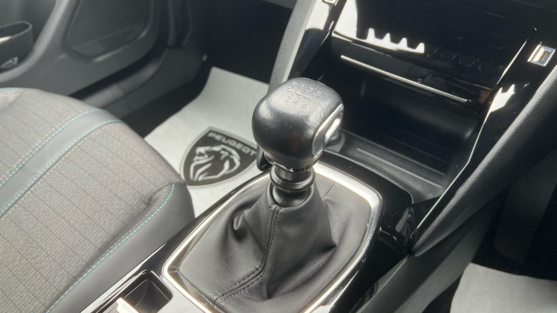 Peugeot 2008 1.2 PureTech 130 Allure Premium+ 5dr Petrol Estate